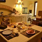 ベッド・アンド・ブレックファスト Il Castello San Giacomo