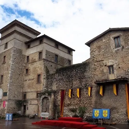 Il Castello Oda ve Kahvaltı San Giacomo (Umbria)