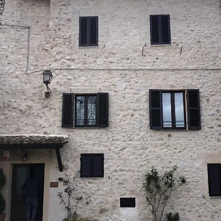 Il Castello San Giacomo (Umbria)